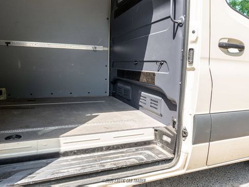 Used 2023 Mercedes-Benz Sprinter 2500 image 88