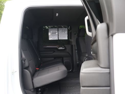 Used 2024 Chevrolet Silverado 2500 LT AWD/4WD image 47