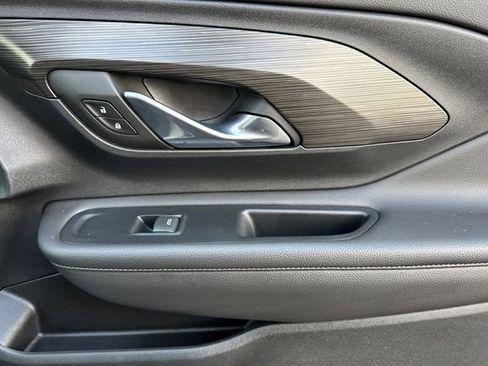 Used 2022 GMC Terrain SLE image 21