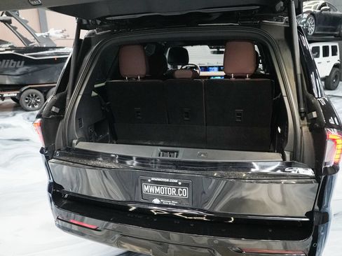 Used 2025 Lincoln Navigator Reserve AWD/4WD image 35