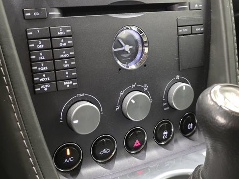 Used 2007 Aston Martin V8 Vantage Coupe RWD image 30