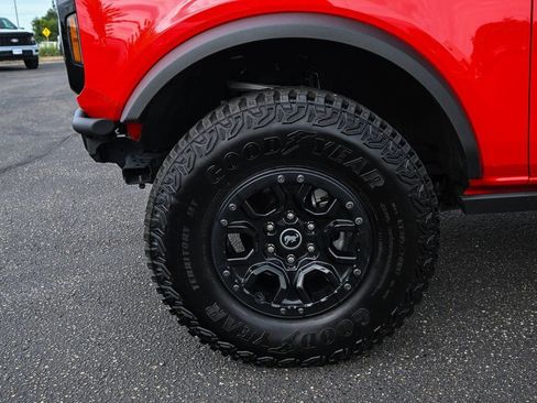 Certified 2022 Ford Bronco Wildtrak image 12