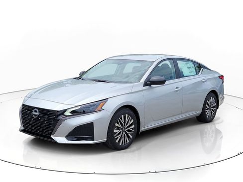 New 2026 Nissan Altima 2.5 SV FWD image 3