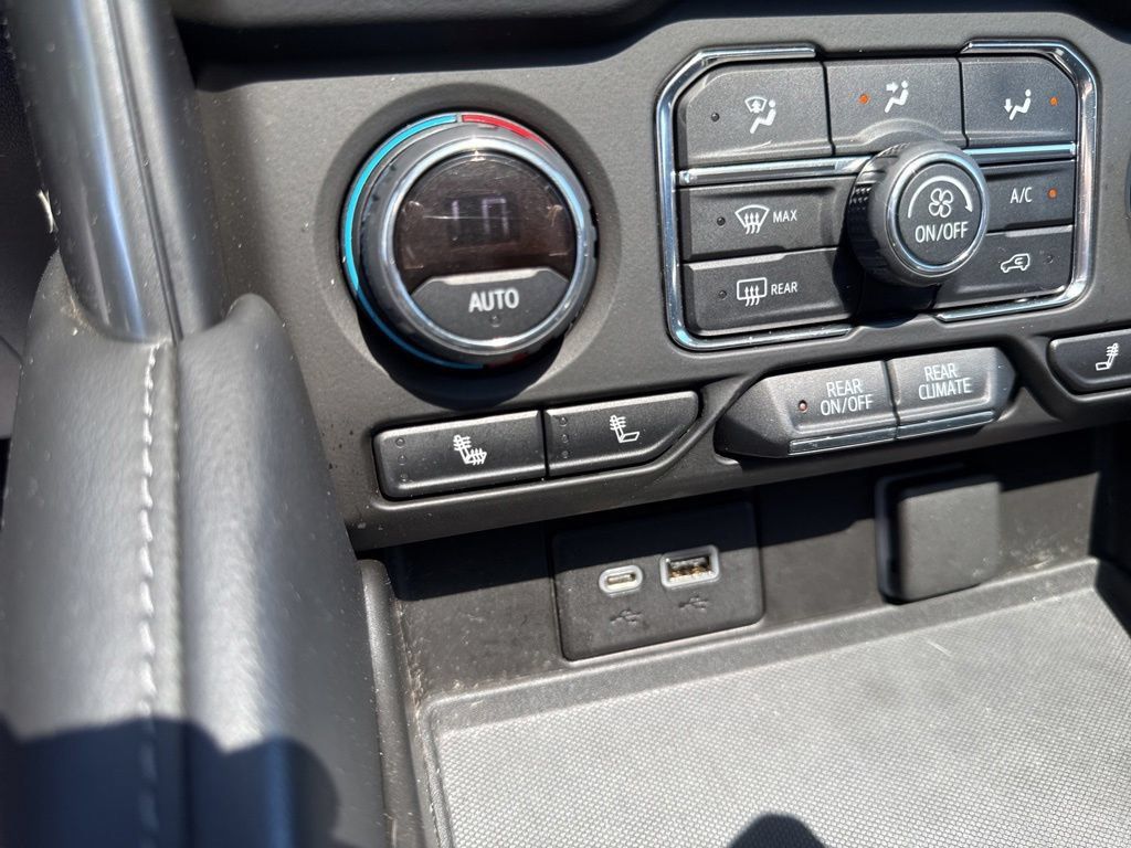 Used 2021 Chevrolet Tahoe Z71 AWD/4WD image 38