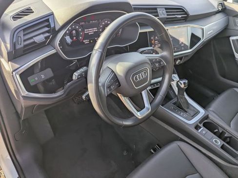 Used 2023 Audi Q3 2.0T Premium image 7
