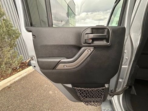 Used 2018 Jeep Wrangler Unlimited Sport S image 33