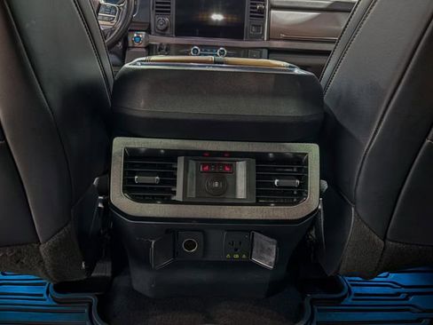 Used 2024 Ford F250 Platinum image 22