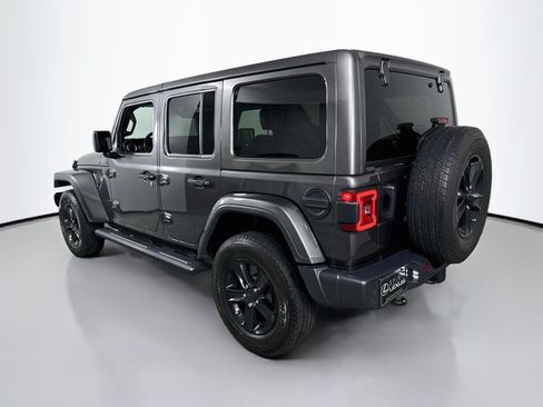 Used 2020 Jeep Wrangler Unlimited Sahara AWD/4WD image 5