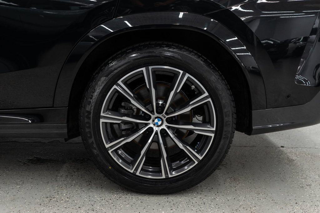 Used 2025 BMW X6 xDrive40i w/ Climate Comfort Package AWD/4WD image 42