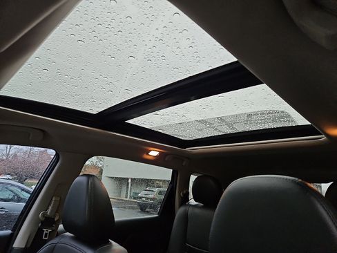 Used 2020 Nissan Rogue SL w/ Premium Package image 14