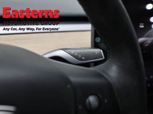 Used 2023 Tesla Model 3 Standard Range image 13