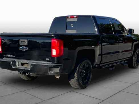 Used 2017 Chevrolet Silverado 1500 LTZ Z71 w/ LTZ Plus Package AWD/4WD image 13