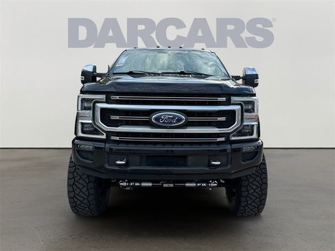 Used 2022 Ford F250 Platinum w/ FX4 Off-Road Package image 2