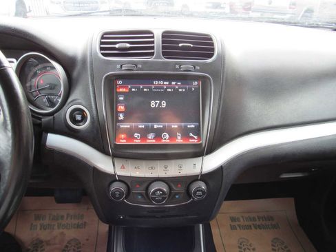 Used 2017 Dodge Journey GT w/ Flexible Seating Group image 14