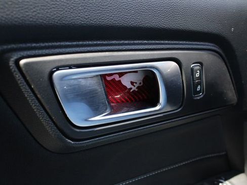 Used 2020 Ford Mustang Coupe image 6