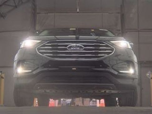 Used 2024 Ford Edge Titanium image 4