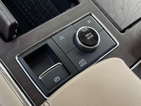 Certified 2023 Lincoln Navigator L Reserve AWD/4WD image 38