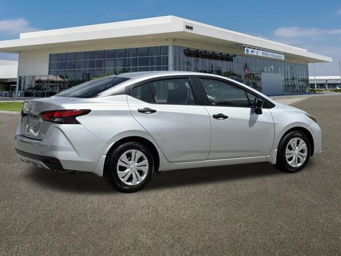 Used 2025 Nissan Versa S w/ Trunk Package FWD image 11