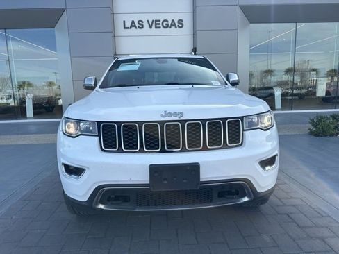 Used 2018 Jeep Grand Cherokee Limited image 2