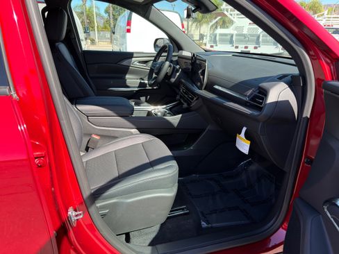 New 2026 Chevrolet Traverse LT w/ Driver Confidence Package image 10