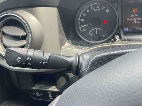 Used 2019 Toyota Tacoma TRD Sport AWD/4WD image 25