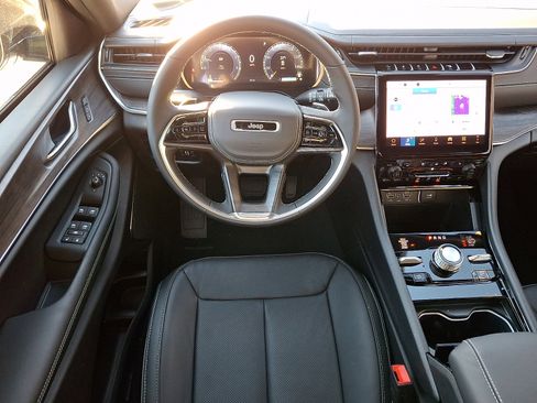 New 2025 Jeep Grand Cherokee Overland w/ Trailer Tow Package image 7