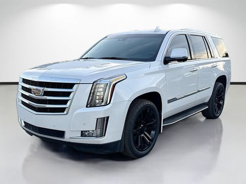 Used 2016 Cadillac Escalade Luxury RWD image 7