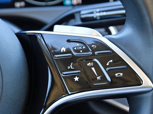 Used 2025 Mercedes-Benz E 350 Sedan image 13