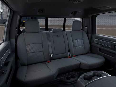 New 2026 RAM 3500 Big Horn AWD/4WD image 15