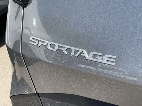 Used 2024 Kia Sportage EX FWD image 5