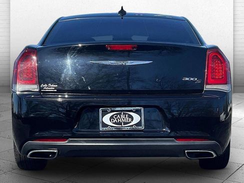 Used 2016 Chrysler 300 S RWD image 3