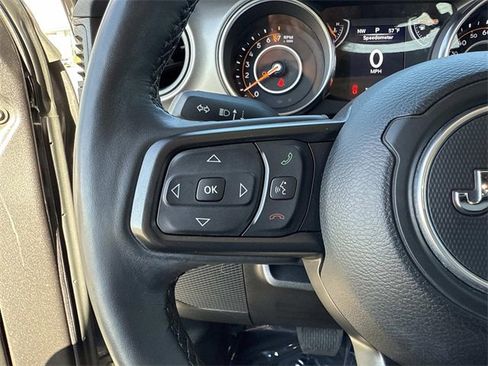 Used 2022 Jeep Gladiator Sport image 24