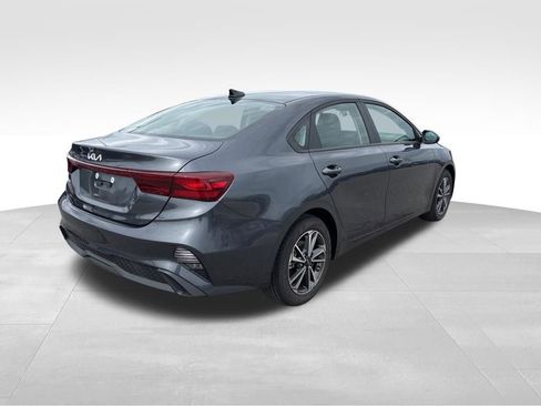 Certified 2023 Kia Forte LXS image 7