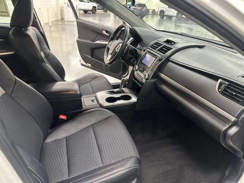 Used 2012 Toyota Camry SE FWD image 21