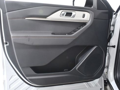 New 2026 Ford Explorer Active AWD/4WD image 26