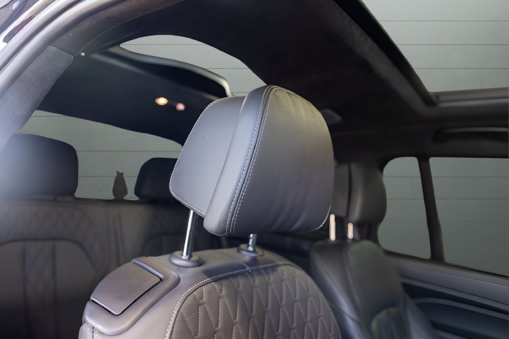 Used 2023 BMW X7 xDrive40i w/ M Sport Package AWD/4WD image 72