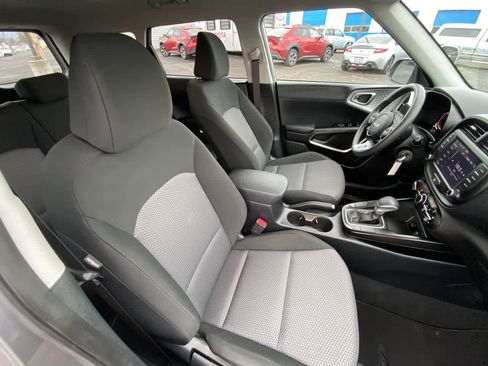 Used 2024 Kia Soul LX w/ Option Group 015 image 23