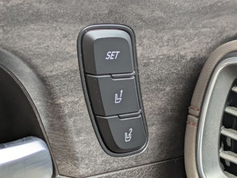 Used 2020 Hyundai Santa Fe Limited FWD image 22