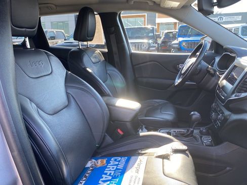 Certified 2020 Jeep Cherokee Latitude Lux w/ Quick Order Package 26H Lux image 11