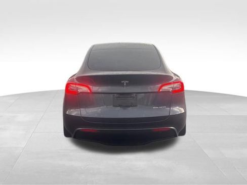 Used 2024 Tesla Model Y Long Range image 3