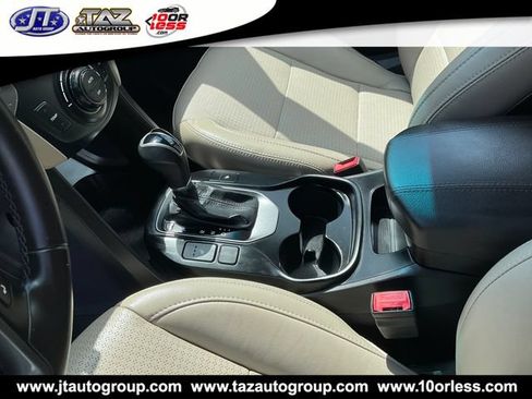 Used 2013 Hyundai Santa Fe Sport FWD image 17