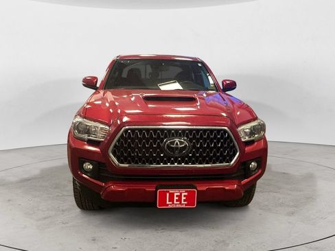 Used 2019 Toyota Tacoma TRD Sport w/ Technology Package AWD/4WD image 8