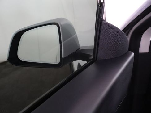 Used 2021 Tesla Model Y Performance AWD/4WD image 34