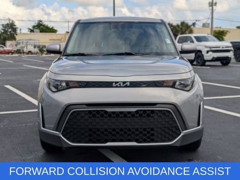 Used 2024 Kia Soul LX FWD image 2