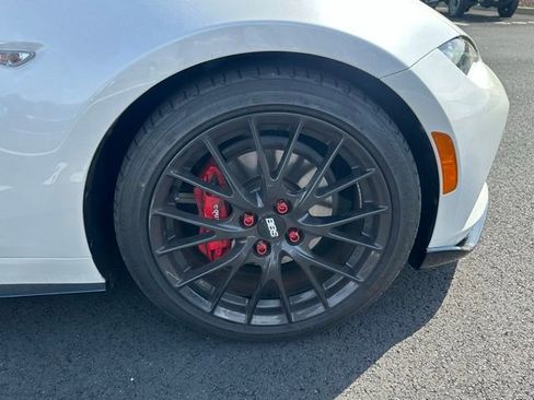 Used 2023 MAZDA MX-5 Miata Club image 12