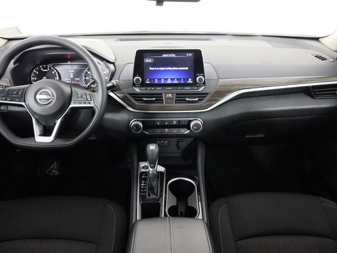 Used 2023 Nissan Altima 2.5 SV image 14