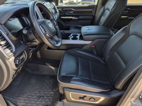 Used 2024 RAM 1500 Laramie AWD/4WD image 14