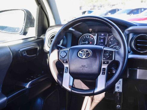 Certified 2021 Toyota Tacoma SR5 image 18