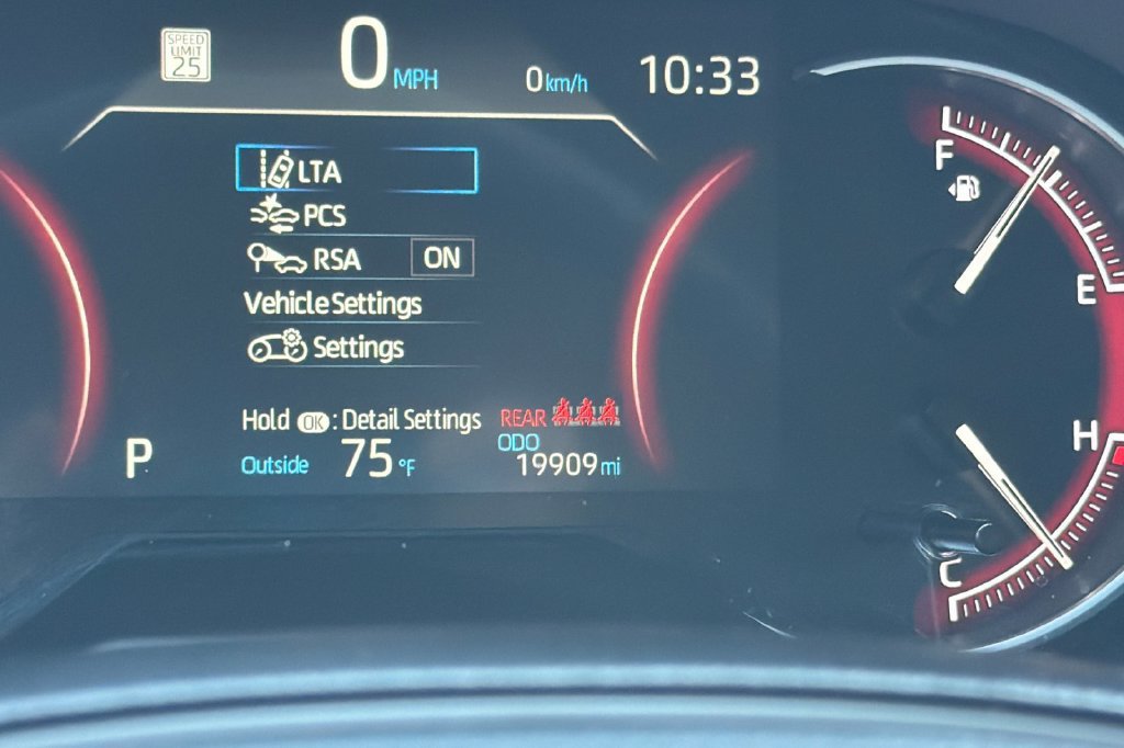 Used 2025 Toyota RAV4 LE AWD/4WD image 21