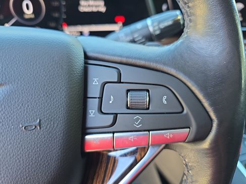 Used 2021 Cadillac Escalade ESV Premium Luxury image 19